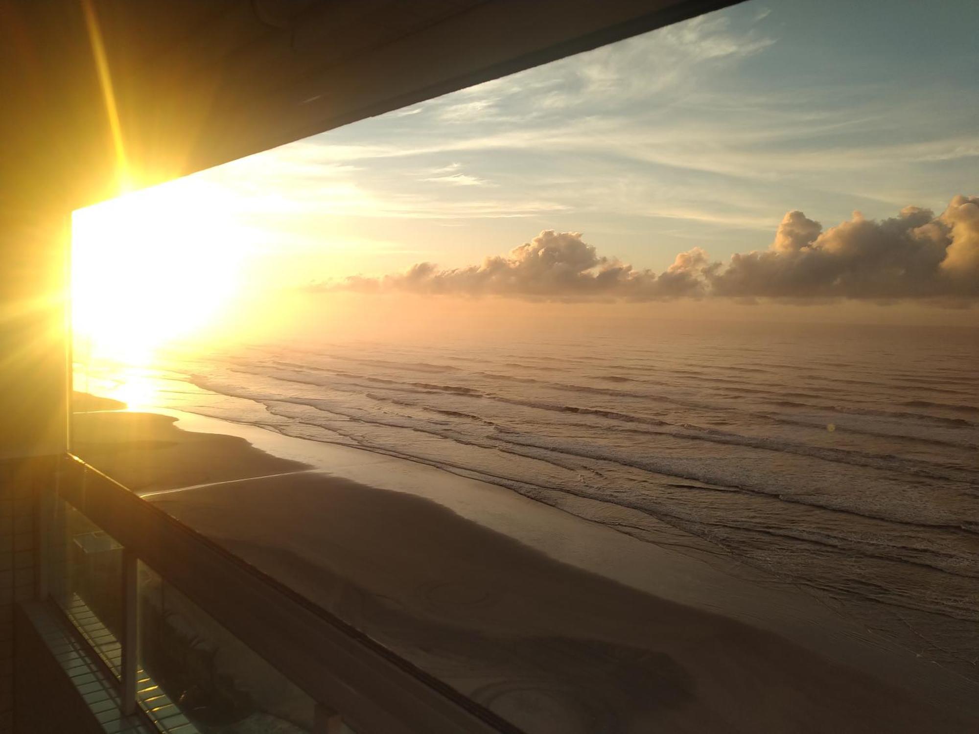 Apartamento Frente Mar Pe Na Areia Praia Grande  Eksteriør billede